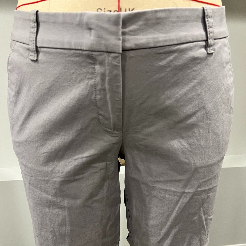 J Crew Bermuda short, size 6.